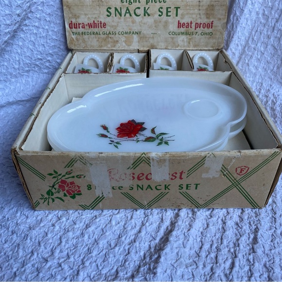 Vintage Federal Glass Rose Snack plate set with box 8 piece set white milk glass - Picture 4 of 10